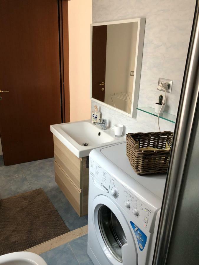 21House - Appartamento 1 بوستو أرسيزيو المظهر الخارجي الصورة